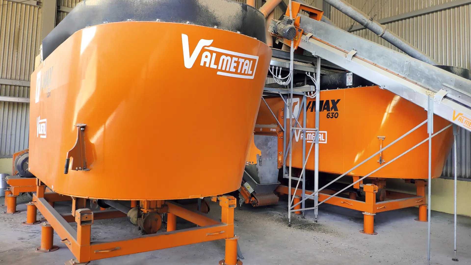 Vertical mixers